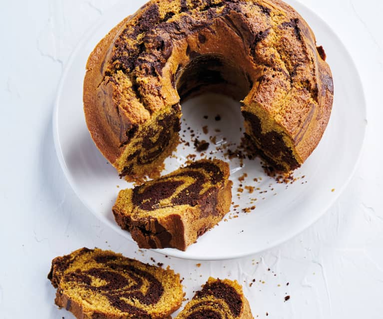 Bolo de cenoura e laranja com cobertura de chocolate - Cookidoo® – the  official Thermomix® recipe platform