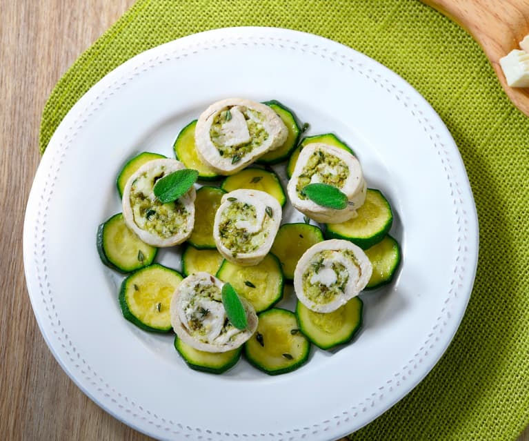 Involtini di pollo ripieni di primo sale alle erbe aromatiche