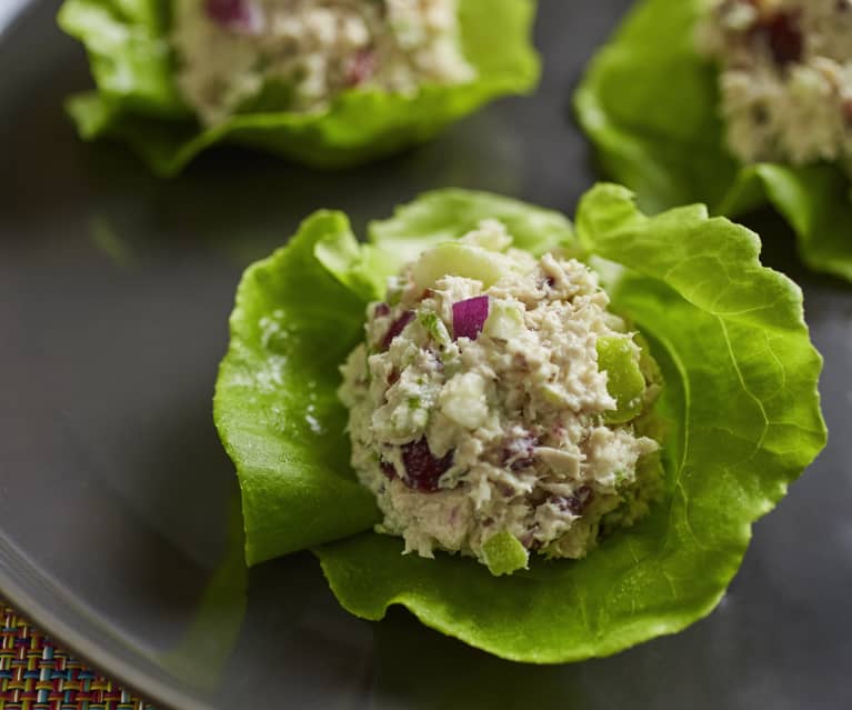 Salade de poulet, amandes et canneberges