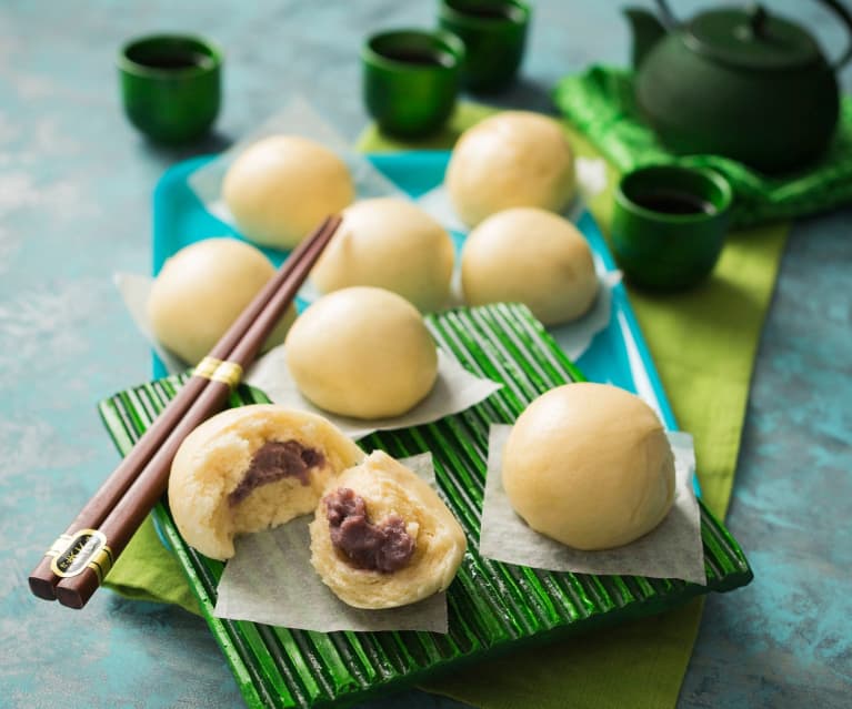 Dou sha bao (red bean paste buns)