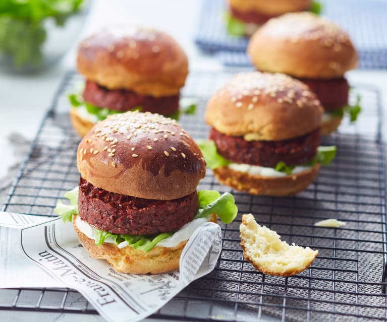 Burger vegetarian din sfeclă roșie