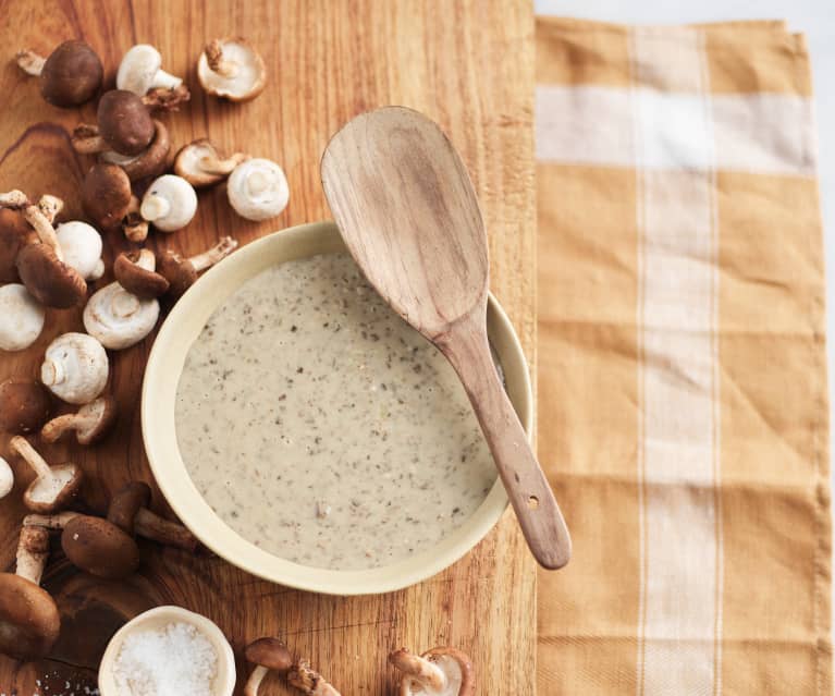 Sauce champignons à la crème et au vin blanc