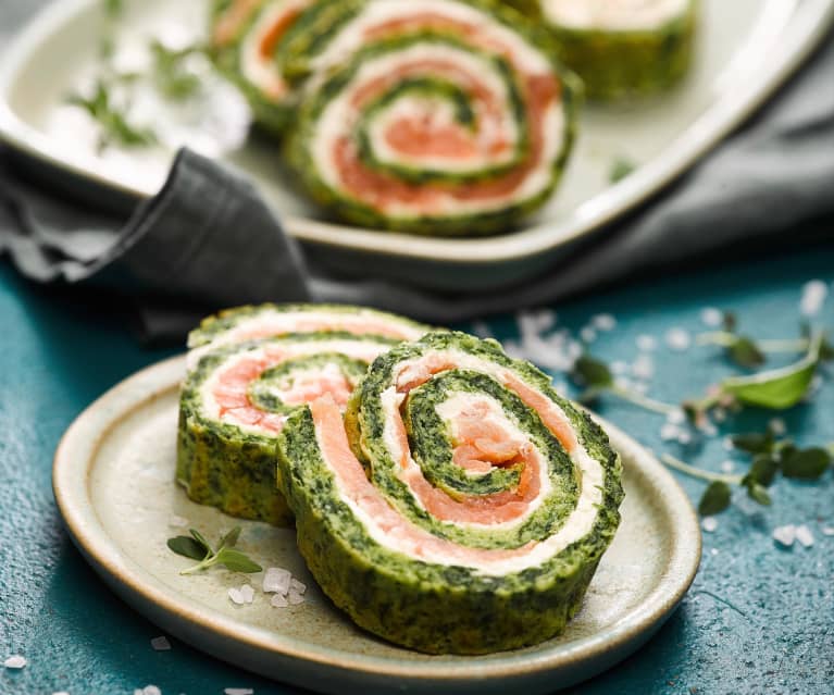 Roulé aux épinards, saumon et fromage à tartiner