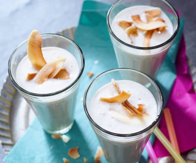 Bananen-Kokosnuss-Lassi