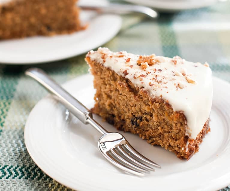 Pumpkin and Apple Sponge Cake with Oats and Raisins