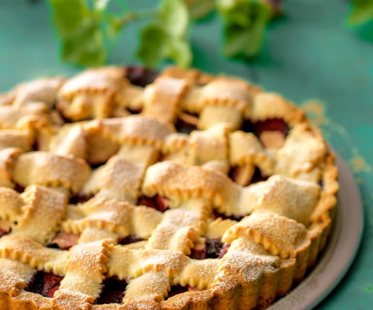 Apple and Blackcurrant Pie