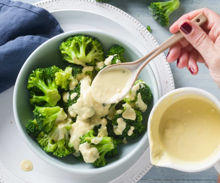 Brócoli con salsa de garbanzos