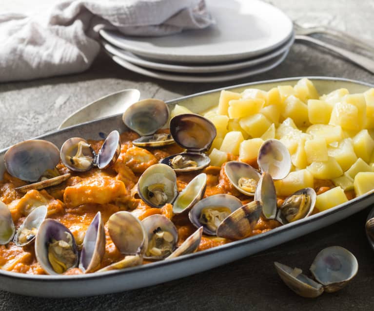 Sepia en salsa de tomate y almendras ( Mª Jesús Villegas Vargas)