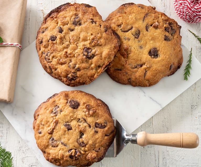 Chocolate Chip and Walnut Cookies