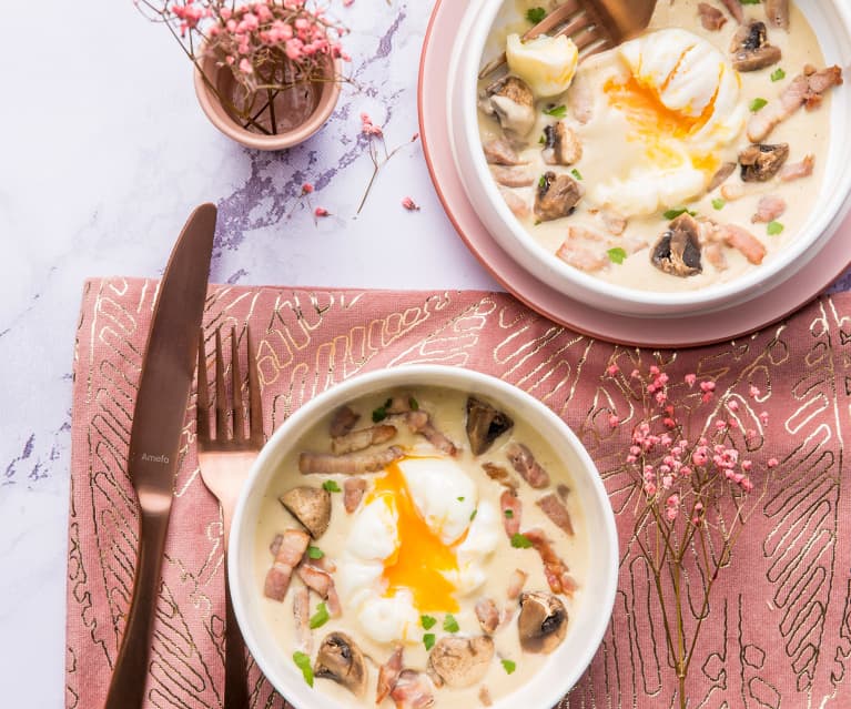 Oeufs pochés en sauce tomate