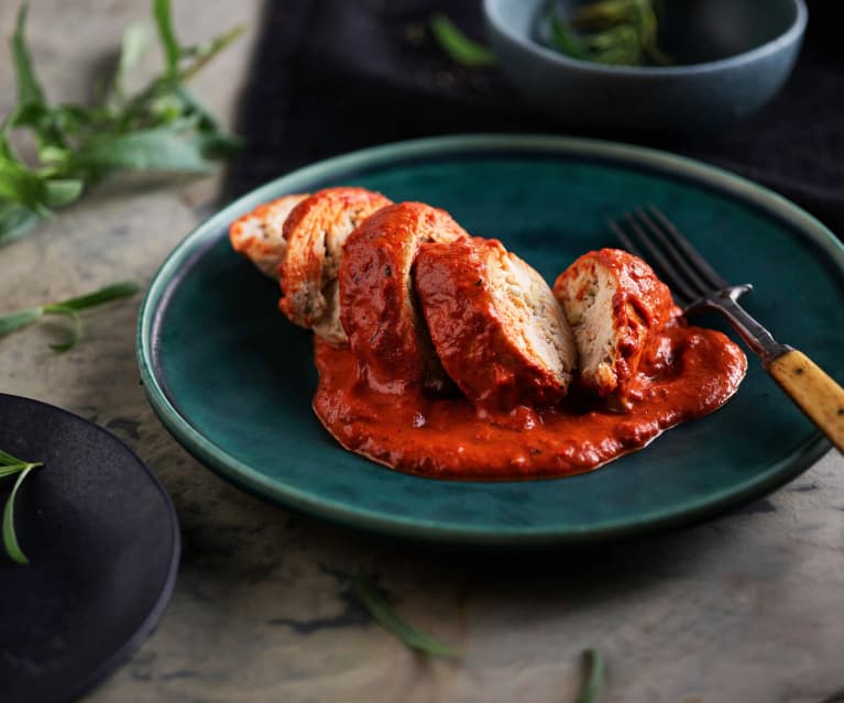 Ballotine de poulet sous-vide, sauce au poivron rouge