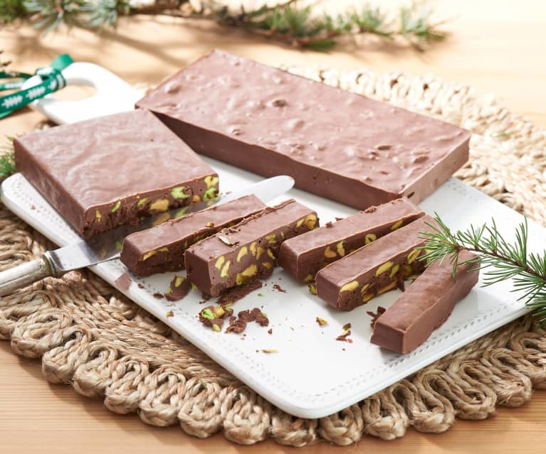 Turrón de chocolate y pistachos