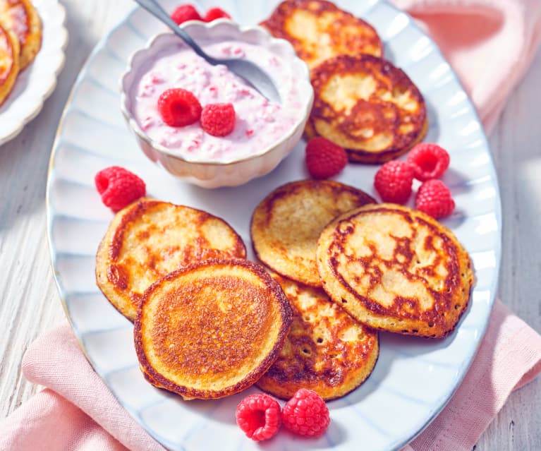 Mini-Pfannkuchen mit Himbeerskyr