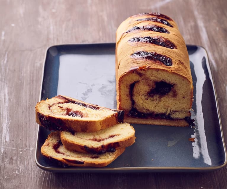 Süßes Brot mit Konfitüre