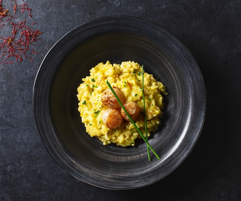 Risotto al azafrán con vieiras