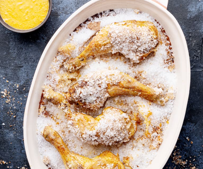 Cuisse de poulet en croûte de sel, pommes de terre épicées