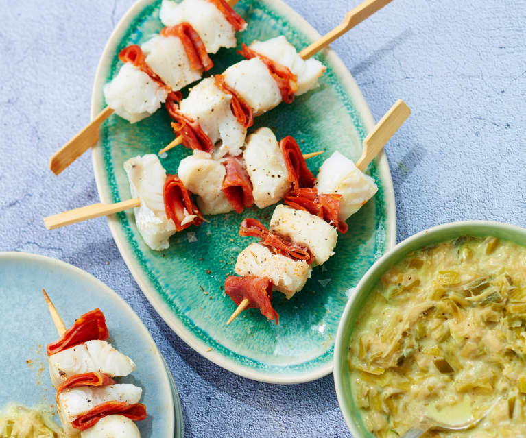 Brochettes de cabillaud au chorizo et fondue de poireaux