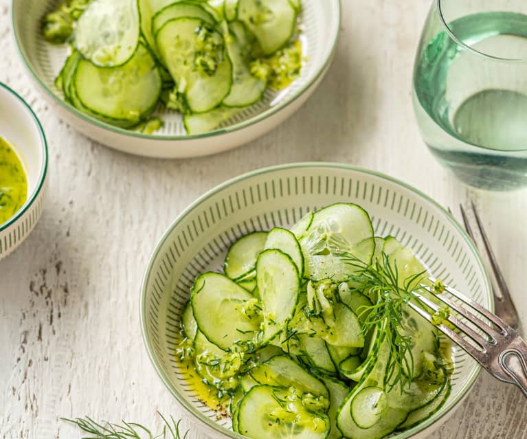 Salade de concombre et vinaigrette à l’aneth