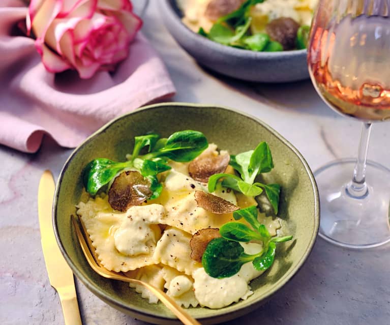 Trüffel-Agnolotti mit Burrata-Creme