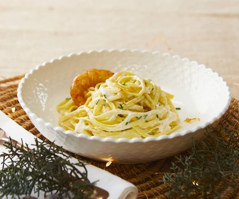 Tagliolini con gamberoni e ricotta all'arancia