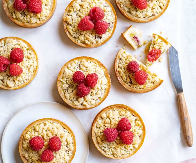 Tartelettes crumble pistache et framboise