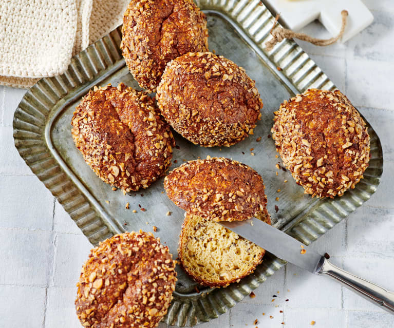 Low Carb Nussbrötchen