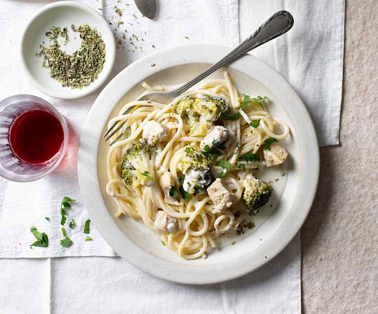 Pâtes crémeuses au poulet et brocoli