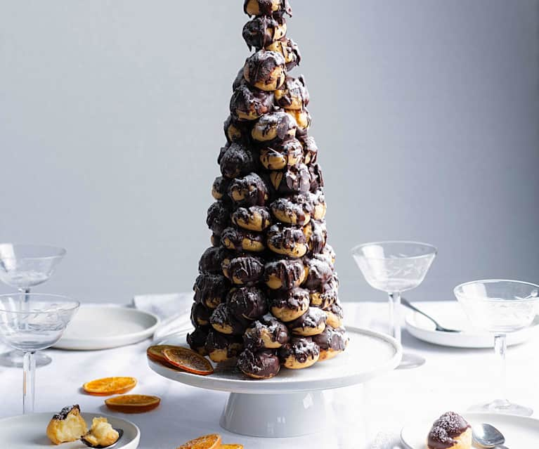 Croquembouche con natilla de naranja y chocolate negro