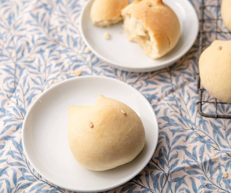 Bunny Bread Rolls with Cheesy Centre