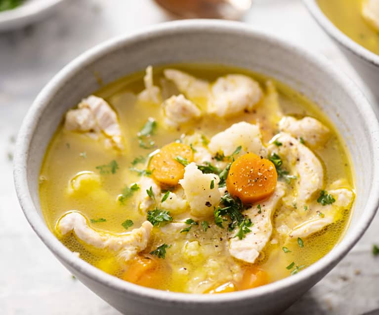 Sopa de coliflor con pollo