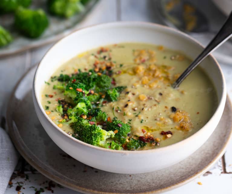 Broccolisuppe med røde linser