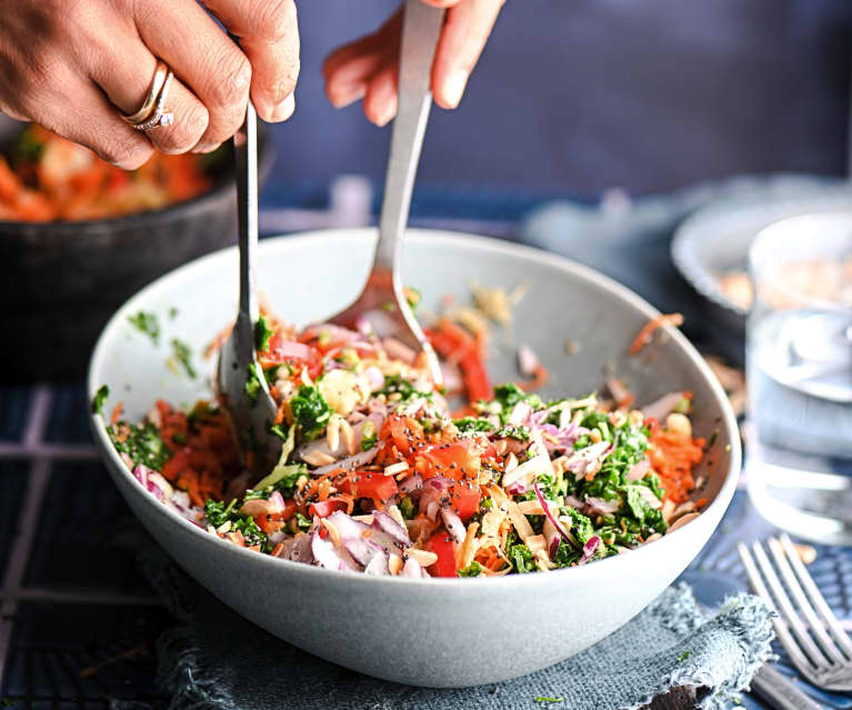 Gemüse-Sauerkraut-Salat (mit Gemüsestyler)