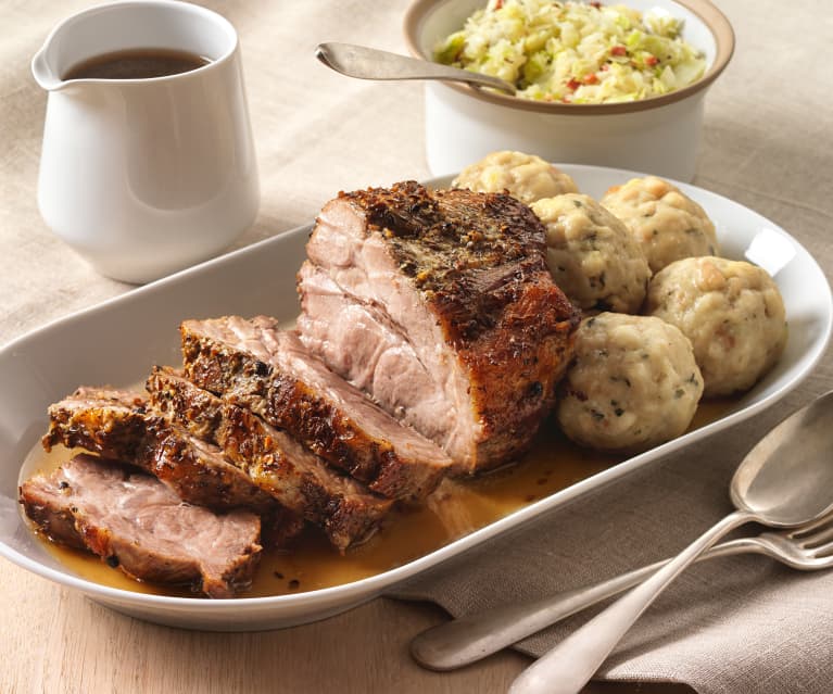 Schweinsbraten mit Semmelknödeln und warmen Krautsalat - Cookidoo ...