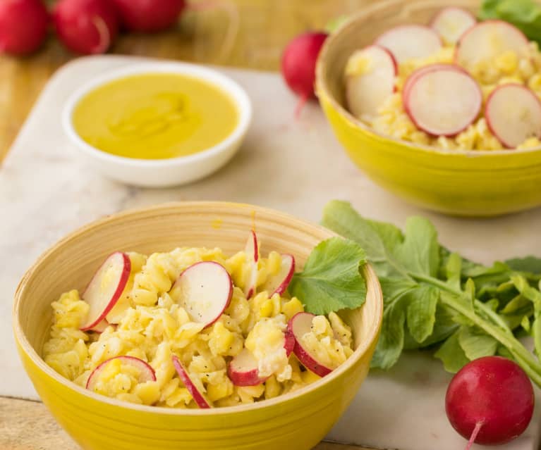 Insalata di cicerchie, ravanelli e vinaigrette alla senape