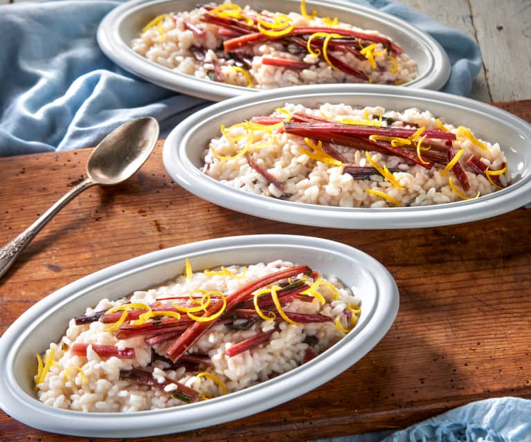 Risotto à la rhubarbe, au gingembre et au citron