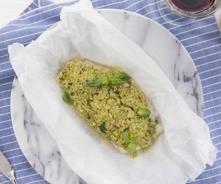 Nasello con pesto di olive e pistacchi