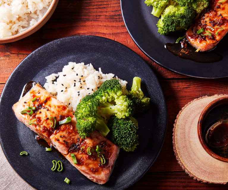 Saumon teriyaki à l'érable avec riz et brocoli