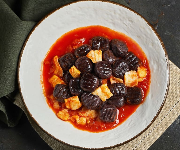 Gnocchi di riso venere con ragù di mormora