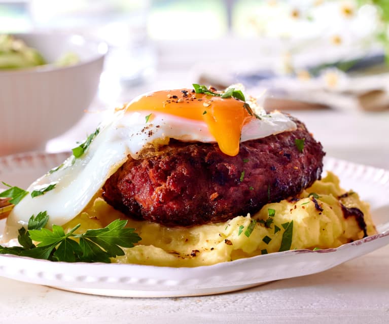 Hacksteak mit Rote Bete (Biff à la Lindström) und Kartoffelstampf