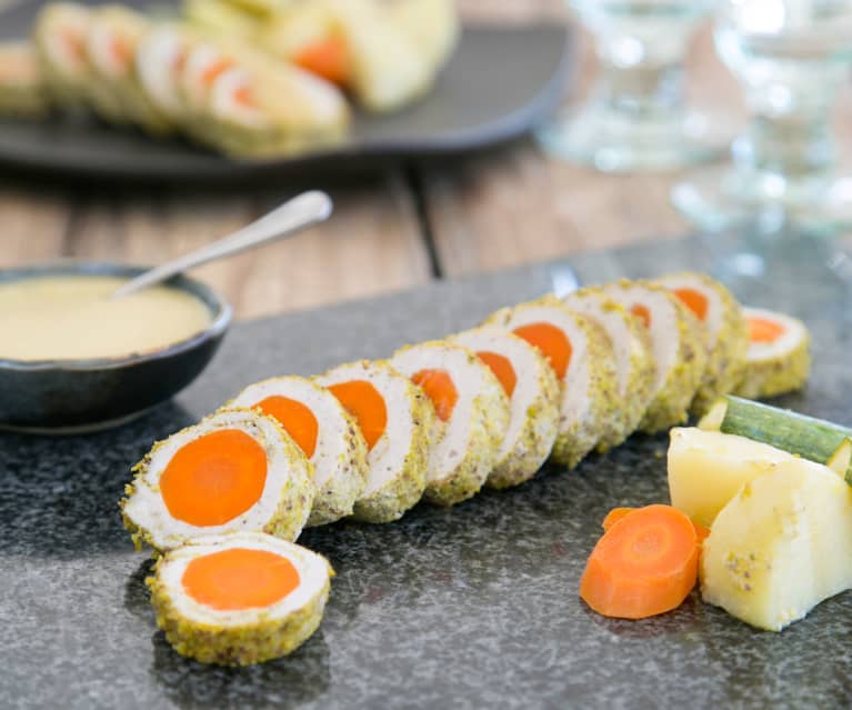 Steamed chicken roll and vegetables with vegetable sauce