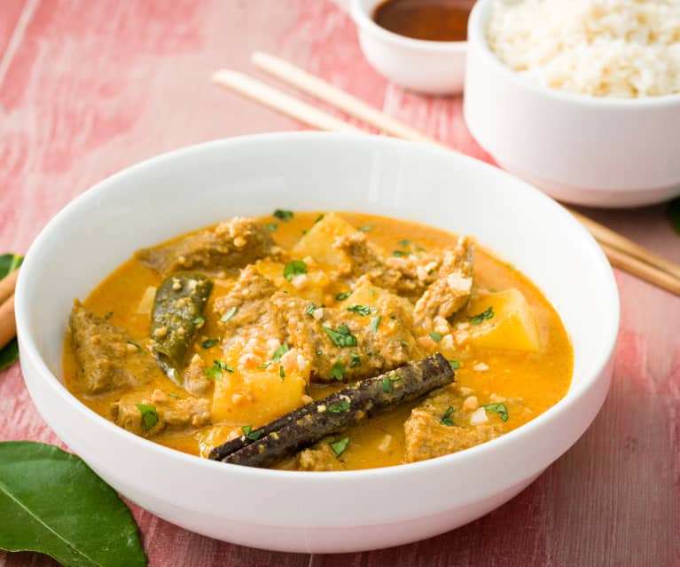 Curry massaman (Ternera al curry rojo)