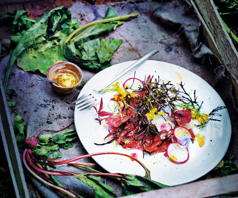 Carpaccio de bœuf, crudités et émulsion à la mangue