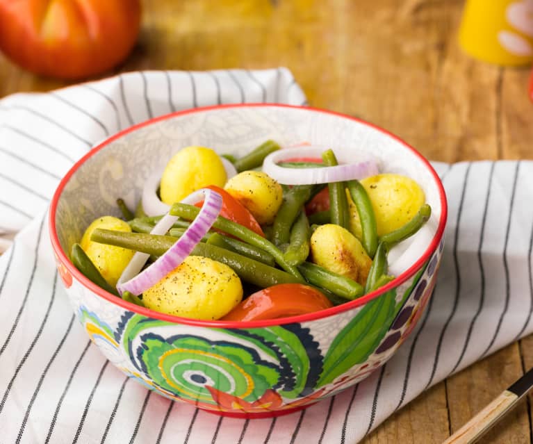 Insalata di fagiolini, pomodorini e patate arrosto