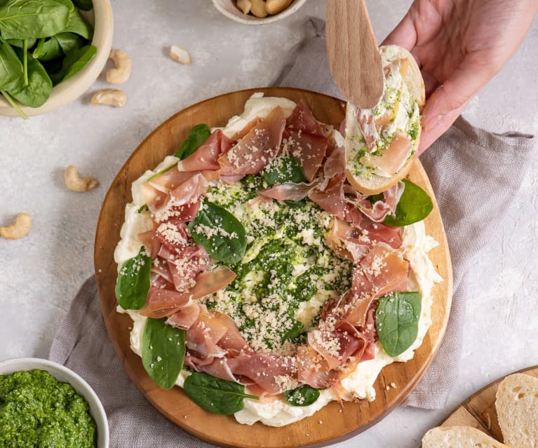 Planche de beurre au pesto d'épinards