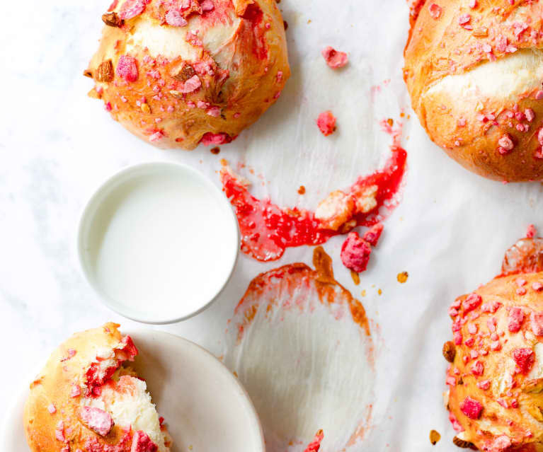 Brioche aux pralines roses