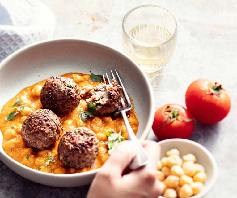 Pâtes et boulettes de viande à la sauce tomate - Cookidoo® – the official  Thermomix® recipe platform