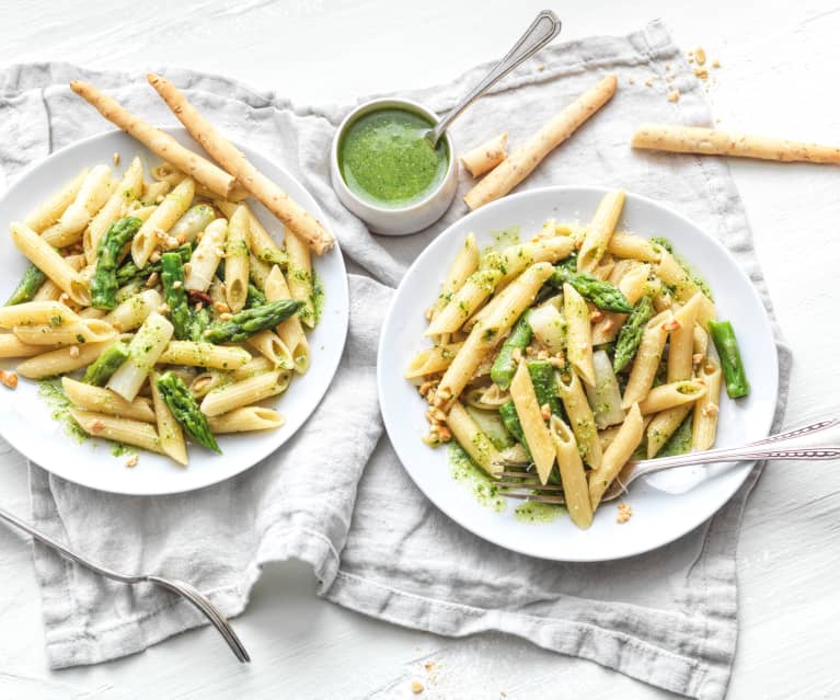 Pâtes aux asperges et pesto