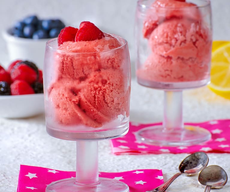 Frozen yogurt ai frutti di bosco