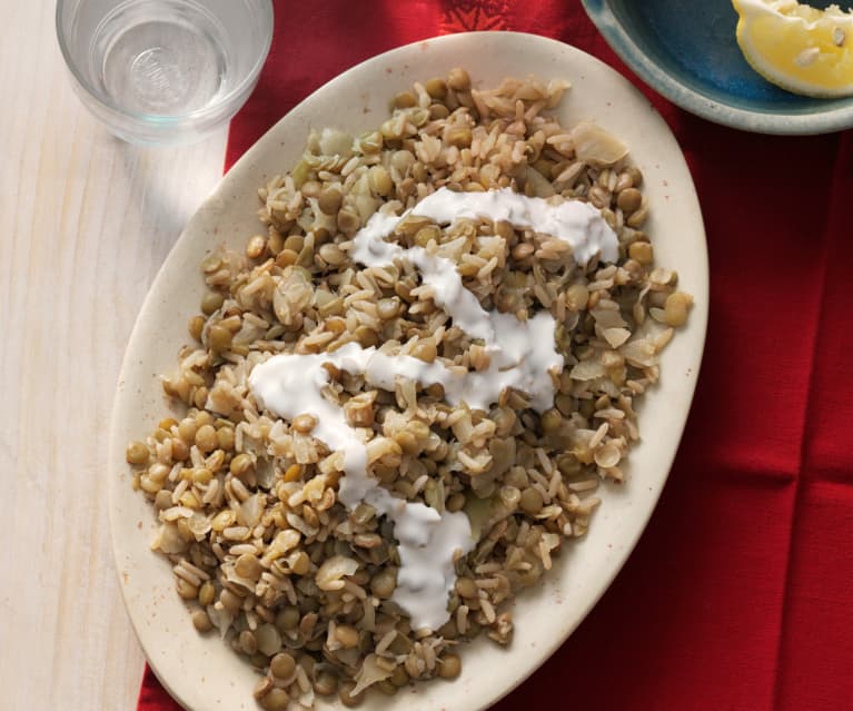 Lentejas y arroz con cebolla frita (Mujadarrah)