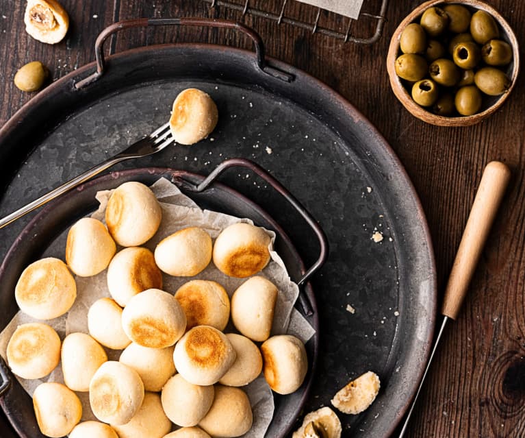 Bolitas de pan con aceitunas